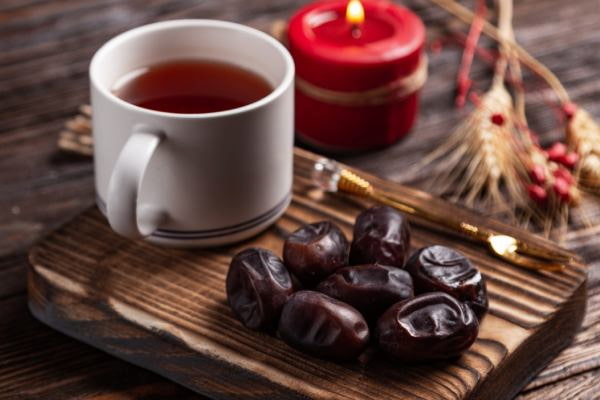 تصویر 3 از خرمای کبکاب بدون هسته آماده مصرف و مناسب برای تزئین دسرها